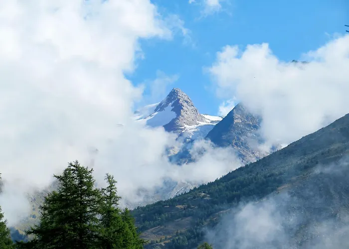 Haus Alpengruss Eg By Interhome サース フェー